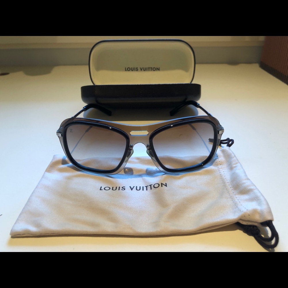 Louis Vuitton sunglasses, 100% authentic.